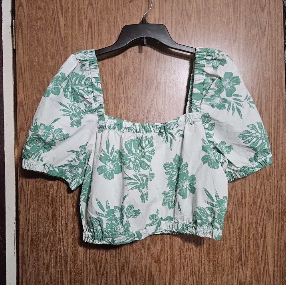 American Eagle Puff-Sleeve Bubble Top Green White Tropical Print Vacation Medium
